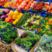 Número de famílias em situação de pobreza cai 25%, alimentos ficam mais baratos e produção de grãos atinge recorde. Semana marca avanços econômicos e sociais no país.