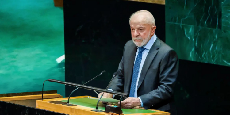 Em discurso na Conferência Internacional da ONU, Lula condena ataques do Hamas, denuncia genocídio em Gaza e reforça compromisso do Brasil com a paz e a autodeterminação do povo palestino.