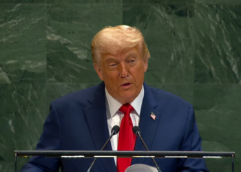 Donald Trump elogia Lula, diz que pretende se reunir com o presidente brasileiro e volta a criticar tarifas aplicadas pelo Brasil aos EUA.