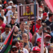 Protestos estão marcados para 30 cidades e 22 capitais neste domingo (21) contra a PEC da Blindagem, que dificulta processos criminais contra parlamentares. Ato também denuncia anistia a condenados por golpe, incluindo Bolsonaro.