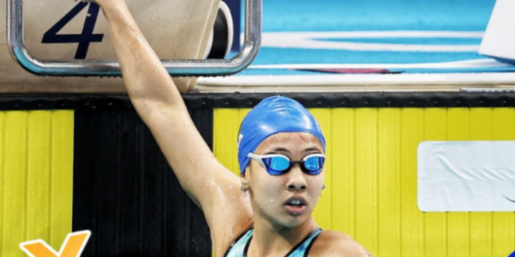 Brasil brilha no Mundial de Natação Paralímpica em Singapura, conquistando 7 medalhas em um dia e assumindo a quarta posição no quadro geral. Destaques são Beatriz Flausino, Carol Santiago e Gabriel Araújo.