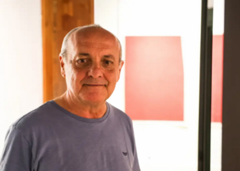 A exposição "José Pedro Croft: reflexos, enclaves, desvios" estreia no CCBB Rio, reunindo 170 obras entre gravuras, desenhos e esculturas. Entrada gratuita até 17 de novembro.