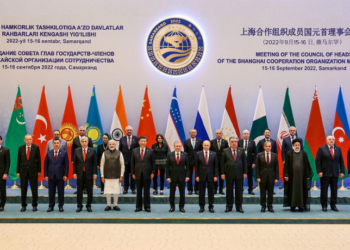 A 25ª cúpula da Organização para Cooperação de Xangai (OCX), em Tianjin, China, reúne líderes de 20 países e 10 organizações internacionais, indicando novas direções para o equilíbrio global de poder.