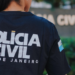Homem é preso em Mesquita por extorquir idoso em esquema de agiotagem. Quadrilha ameaçava vítimas e já havia retirado R$ 400 mil de uma das famílias. Polícia investiga outros envolvidos.