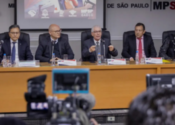 Operação Spare desarticula esquema do PCC que lavava dinheiro com postos, motéis e fintech. Investigação aponta movimentações milionárias e uso de maquininhas ligadas a casas de jogos.