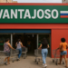 A rede russa Svetofor entra no Brasil com a marca Vantajoso, oferecendo preços baixos permanentes, lojas de 1.000 m² e expansão planejada para 50 unidades nos próximos três anos, focando em São Paulo, Minas Gerais e Rio de Janeiro.