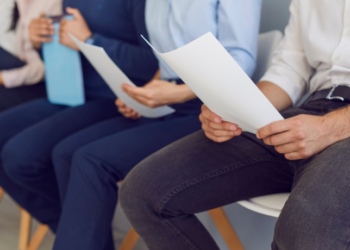 Explore a lista completa das 1.535 vagas de emprego divulgadas pela SMTE, incluindo centenas para PCD e estágios. Encontre a oportunidade ideal em sua região no Rio de Janeiro e saiba como se candidatar.
