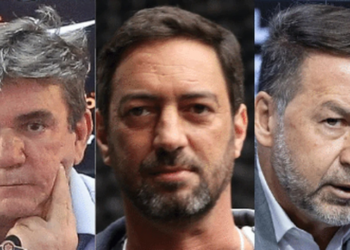 Ministério Público de São Paulo pede afastamento de Andrés Sanchez, Duilio Monteiro Alves e Augusto Melo dos conselhos do Corinthians por suspeita de uso irregular de cartões corporativos e notas fiscais falsas.