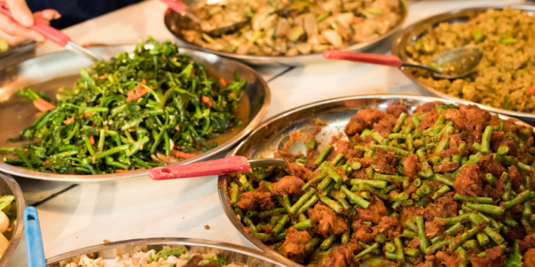 Estudo dos EUA mostra que pimenta malagueta nos alimentos diminui a velocidade de ingestão e ajuda a reduzir a quantidade de comida consumida, sem afetar o sabor ou a hidratação.
