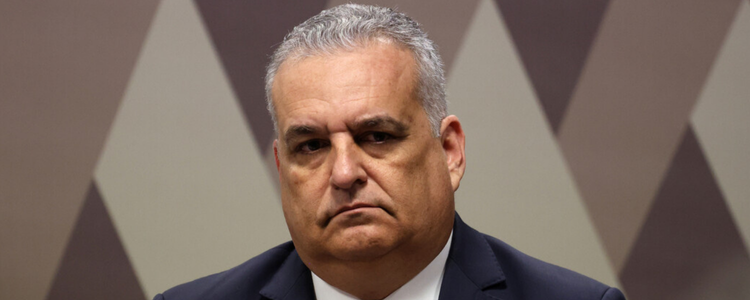 CPI do INSS autoriza pedido de prisão preventiva para 21 envolvidos em fraude contra aposentados. Solicitação será enviada ao STF para análise e decisão.