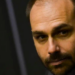 PGR denuncia Eduardo Bolsonaro e Paulo Figueiredo ao STF por coação. Segundo a acusação, houve articulação nos EUA para sancionar ministros do STF e interferir em processos.