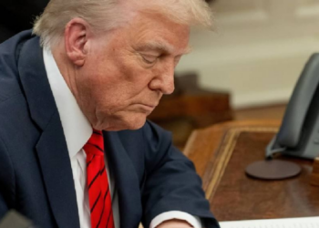 Revelação contradiz Trump e expõe possível crime de guerra em ataque dos EUA no Caribe