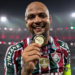 A Câmara Municipal do Rio aprovou a concessão do título de Cidadão Honorário ao ex-jogador Felipe Melo, ídolo do Fluminense e campeão da Libertadores, em reconhecimento à sua trajetória no futebol.