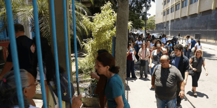 O Inep divulgará nesta terça (28) o gabarito preliminar e o padrão de resposta da Prova Nacional Docente 2025. Candidatos terão até quarta (29) para apresentar recursos.