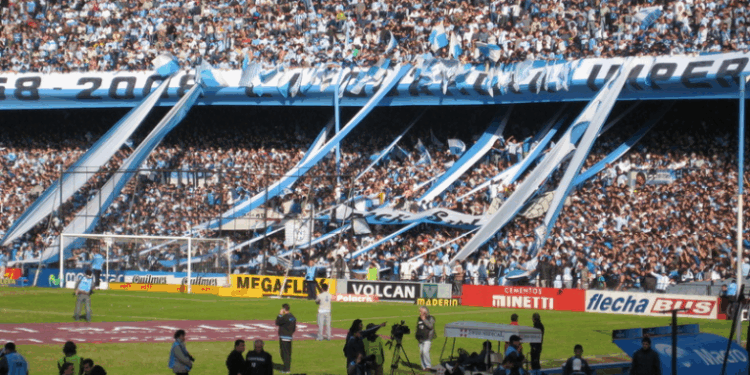 Flamengo encara Racing na Argentina por vaga na final da Libertadores