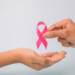 Outubro Rosa: direitos previdenciários e benefícios para mulheres com câncer de mama