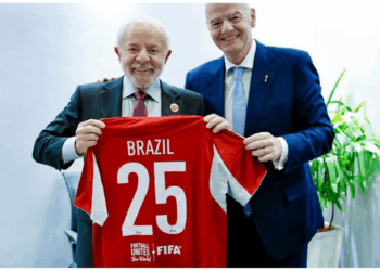 Durante a 47ª Cúpula da Asean, Lula convida o presidente da Fifa, Gianni Infantino, a participar do lançamento da Universidade do Esporte no Brasil, projeto voltado à formação técnica e científica no esporte.