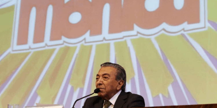  Mauricio de Sousa completa 90 anos e é homenageado com cinebiografia estrelada por seu filho Mauro Sousa e livro MSP90 com histórias de 90 quadrinistas do Brasil.