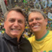 Jair Bolsonaro indica apoio a Tarcísio de Freitas na eleição presidencial de 2026, com condição de ter Michelle Bolsonaro como vice. Eduardo Bolsonaro também se diz pronto para disputar.