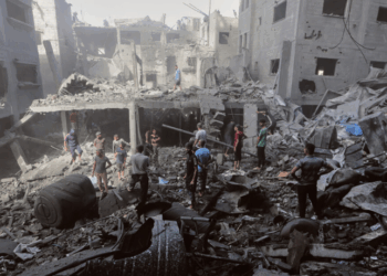 Mesmo durante a trégua com o Hamas, Israel realizou novos bombardeios no norte da Faixa de Gaza. O governo de Benjamin Netanyahu afirmou que os ataques miraram “ameaças imediatas” do grupo palestino.
