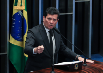 STF mantém Sergio Moro como réu por calúnia contra Gilmar Mendes. Ministros rejeitaram recurso da defesa e confirmaram a decisão anterior.