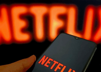 Associação de consumidores move ação contra a Netflix no Brasil por aumentos de preço e práticas consideradas abusivas.