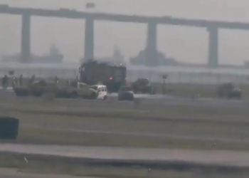 azamento de óleo paralisa operações no Aeroporto Santos Dumont nesta terça (30). Mais de 160 voos foram cancelados e impactos atingiram Galeão e Congonhas.