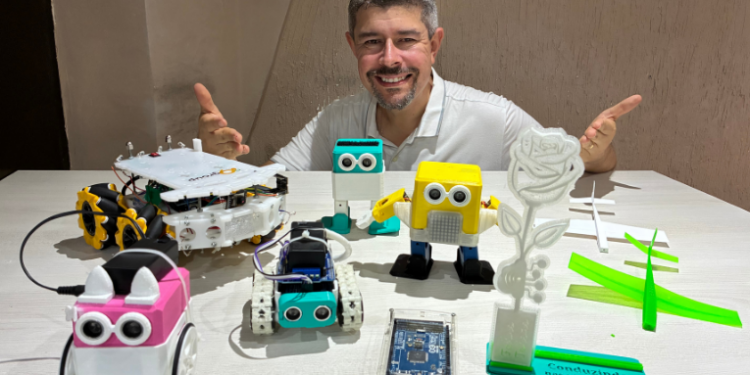 Shopping da Gávea recebe evento gratuito neste sábado (4) com robôs de futebol, oficinas 3D, experiências no metaverso e lançamento de livro sobre educação digital.