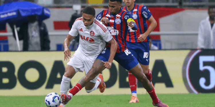 "Willian José marca o gol da vitória do Bahia sobre o Internacional por 1 a 0 na Arena Fonte Nova."