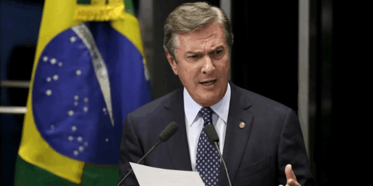 A Secretaria de Ressocialização de Alagoas disse ao STF que o atraso no envio de relatórios sobre a tornozeleira de Fernando Collor ocorreu por desconhecimento do e-mail de contato do ministro Alexandre de Moraes.