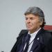 Luiz Fux reconhece que pode ter cometido injustiças em condenações do 8 de Janeiro. Em novo julgamento, o ministro muda de posição e vota pela absolvição de sete réus ligados à disseminação de fake news.