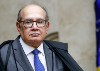 Gilmar Mendes propõe lei anti-embargo para proteger autoridades brasileiras de sanções externas e elogia “tempo de paz” com Edson Fachin no comando do STF.