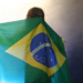 Exportações brasileiras resistem ao tarifaço de 50% dos EUA, com crescimento em setores de café e carne, enquanto Plano Brasil Soberano oferece R$ 2,6 bilhões em incentivos para reduzir impactos.