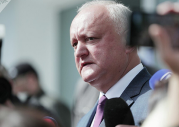 O ex-presidente da Moldávia, Igor Dodon, afirmou que a União Europeia está transformando o país em uma “zona de fronteira” em meio às tensões regionais. A nova estratégia militar moldava amplia tropas e aproxima o país do sistema de defesa europeu.