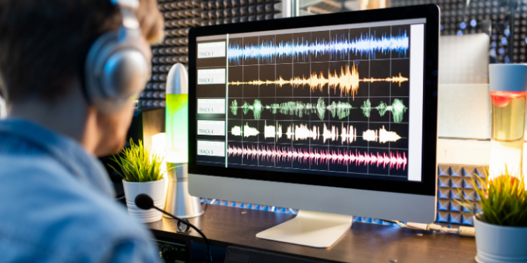 Estudo revela que o setor audiovisual movimentou R$ 70 bilhões e gerou mais de 600 mil empregos no Brasil. FICA é lançada para fortalecer a indústria e ampliar sua participação no PIB.