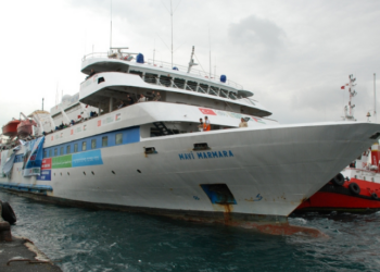 Turquia acusa Israel de pirataria após interceptação de flotilha humanitária rumo a Gaza e promete resposta diplomática. Episódio reacende tensões no Oriente Médio.