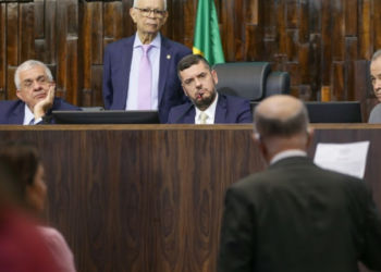 A Alerj aprovou a criação do Funpdec, fundo que usará parte dos royalties do petróleo do pré-sal para financiar medidas de prevenção, mitigação e resposta a desastres climáticos no Rio de Janeiro.
