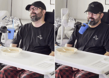 Nick Wray, paciente com ELA, compartilha experiência com chip cerebral da Neuralink, que promete revolucionar a neurotecnologia ao ajudar pessoas paralisadas a controlar dispositivos e interpretar emoções.