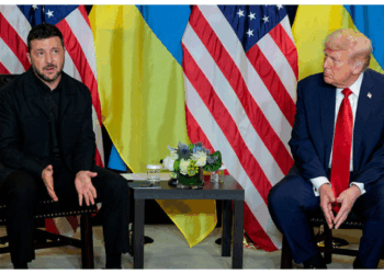 Zelensky se reúne com Trump nos EUA para discutir envio de mísseis Tomahawk e apoio à defesa aérea da Ucrânia. Rússia reage com alerta sobre riscos de escalada militar.