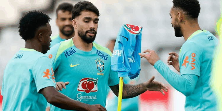 Antes de enfrentar o Japão, Ancelotti confirma mudanças na Seleção Brasileira e diz que momento é de testes para a Copa de 2026. Nova formação será usada em campo.