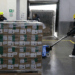 O Ministério da Saúde recebeu o primeiro lote do Trastuzumabe Entansina, remédio inovador para tratar o câncer de mama HER2-positivo. O investimento de R$ 159 milhões deve beneficiar mais de mil pacientes ainda em 2025.
