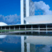 Parlamentares retornam a Brasília para redirecionar emendas parlamentares, priorizando 50% para saúde. Municípios enfrentam filas e atrasos em cirurgias e serviços essenciais.