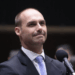 Em parecer enviado ao STF, o procurador-geral Paulo Gonet afirmou que parlamentares não têm poder legal para pedir a prisão do deputado Eduardo Bolsonaro, investigado por coação e envolvimento no tarifaço dos EUA.