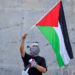 Hamas libera todos os reféns vivos em Gaza, mas corpos permanecem sob escombros; Israel exige devolução total e condiciona ajuda humanitária à entrega.