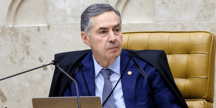 Ministro Luís Roberto Barroso, do STF, decide que profissionais de enfermagem podem atuar em interrupções de gestação previstas em lei sem risco de punição