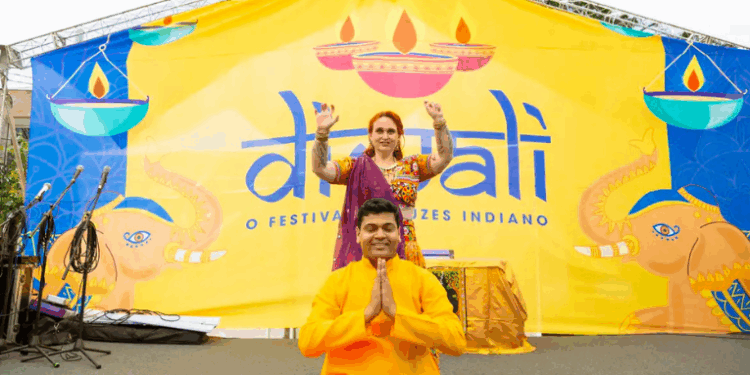 O Festival das Luzes celebra o Diwali em São Paulo com comida típica, dança, música e a tradicional Cerimônia das Luzes. Evento gratuito no Largo da Batata nos dias 18 e 19 de outubro.