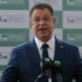 Sóstenes Cavalcante (PL-RJ) entra na CPI do INSS após vitórias do governo Lula e promete reorganizar a oposição. Deputado critica blindagem a aliados e discute 2026 com Bolsonaro.