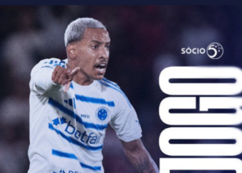 Flamengo e Cruzeiro empatam em 0 a 0 no Maracanã, em jogo marcado por forte disputa tática. Rubro-Negro segue líder, mas Palmeiras encosta com vitória sobre o Vasco.
