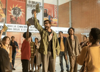 Estreia mundial de "Honestino", de Aurélio Michiles, emociona no Festival do Rio. Filme mistura ficção e documentário para contar a história do estudante desaparecido durante a ditadura.