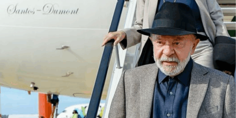 O presidente Lula desembarcou em Roma para participar do Fórum Mundial da Alimentação, promovido pela FAO. Ele também se reunirá com o Papa Leão XIV e participará da Aliança Global contra a Fome e a Pobreza.